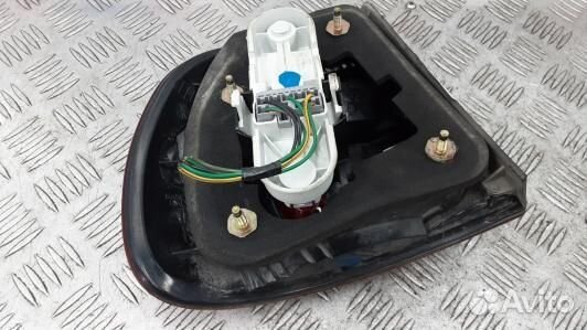 Фонарь задний правый volvo V40 VW (ASE18MY01)