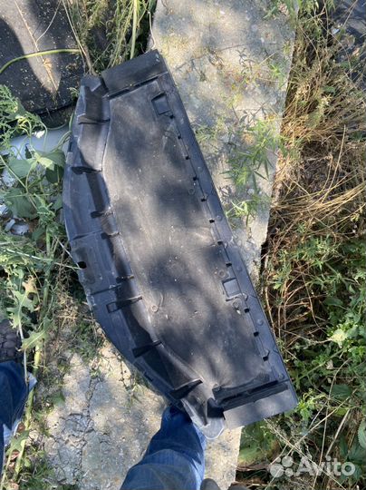 Полик багажника Тойота рав4