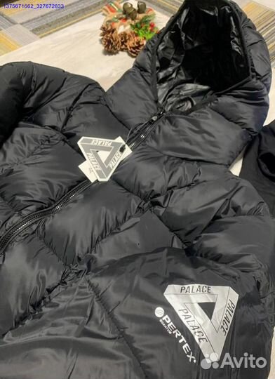 Palace Balaclava: мужская куртка для всех сезонов