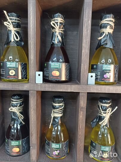 Свежевыжатые под пресом масла хол. отжима