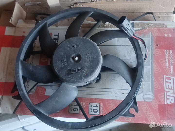 Вентилятор охлаждения Peugeot 308
