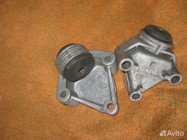 Кронштейн растяжки передней подвески (краб ). 2шт