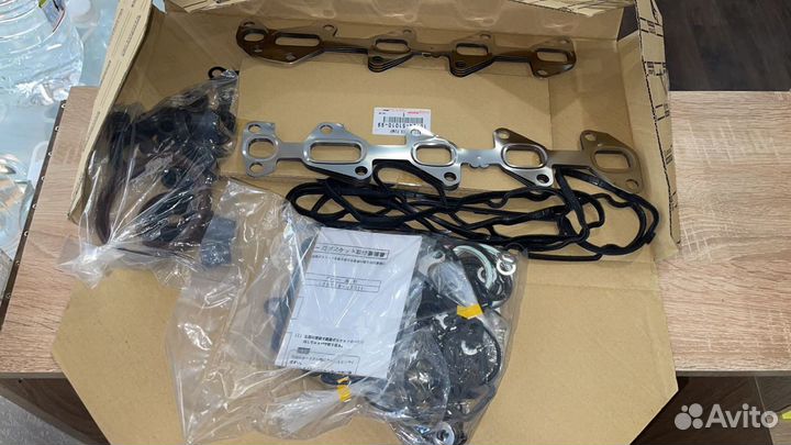 Комплект оригинальных прокладок двс toyota 4,5