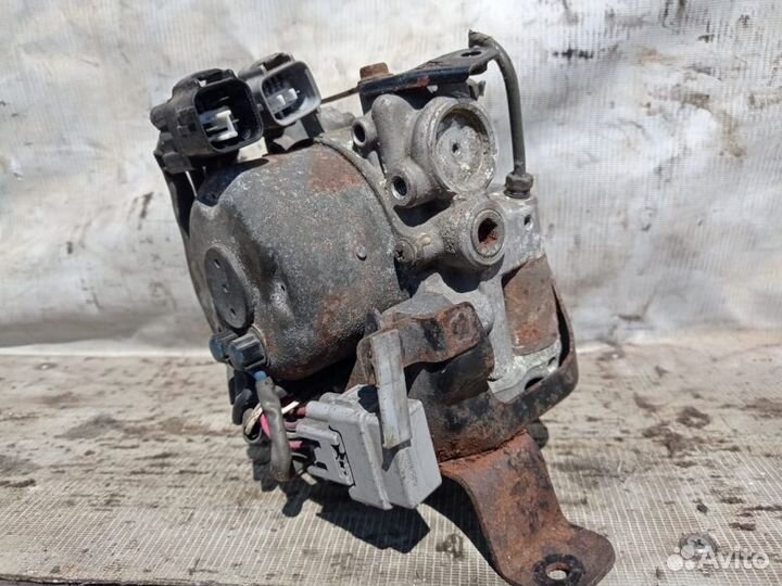 Toyota Previa 1990-2000 блок ABS