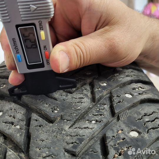 Nokian Tyres Hakkapeliitta 8 SUV 225/65 R17 106T