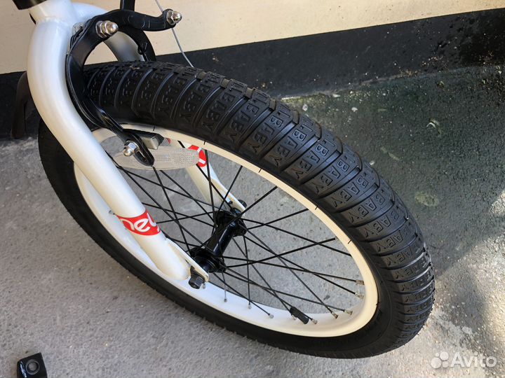 Детский велосипед royal baby 18