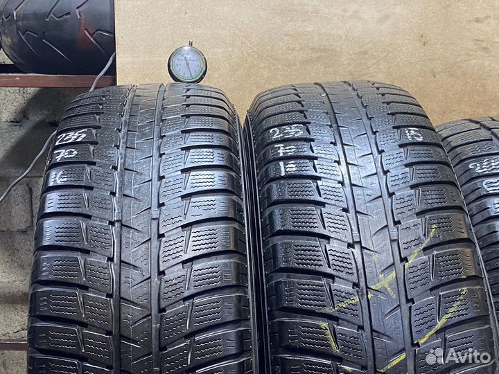 Falken Eurowinter HS-449 235/70 R16