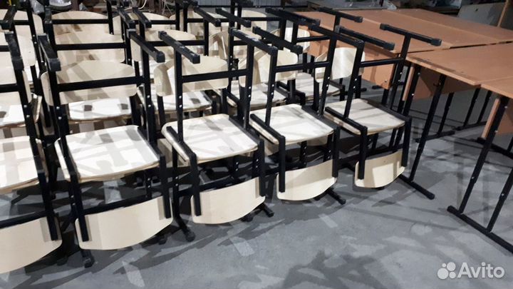 Парта, стул. Металлическая основа для школьной меб