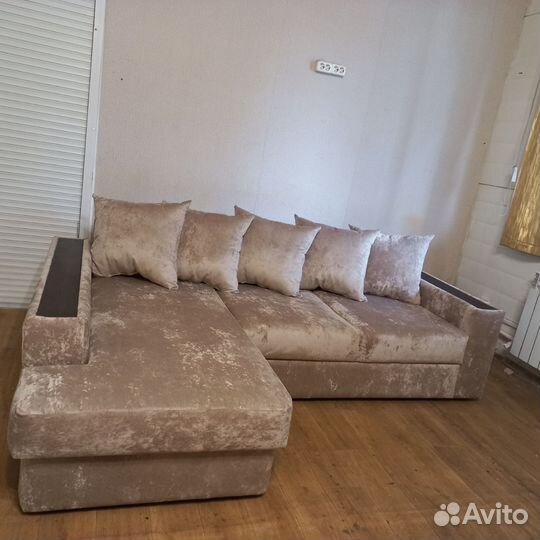 Угловой диван