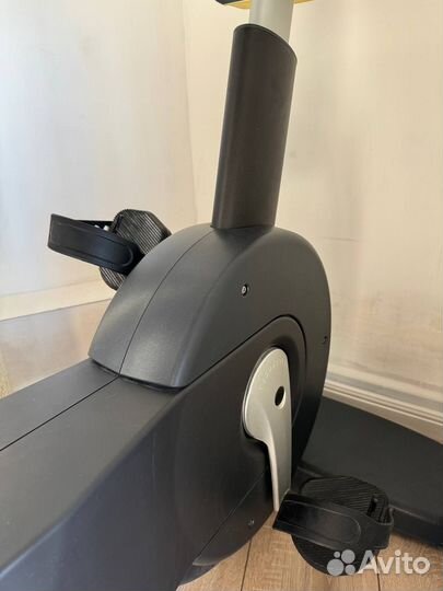 Велотренажер technogym