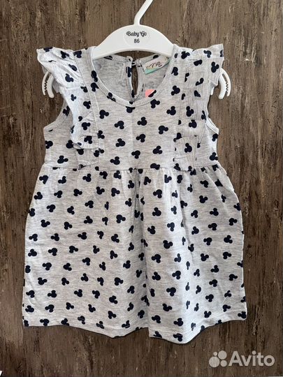 Много платьев