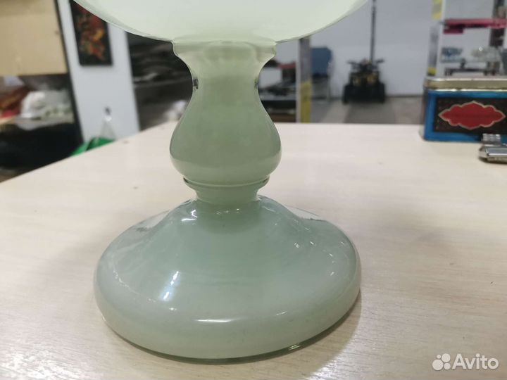 Ваза старинная Зелёное молочное стекло 19 век (Ч)