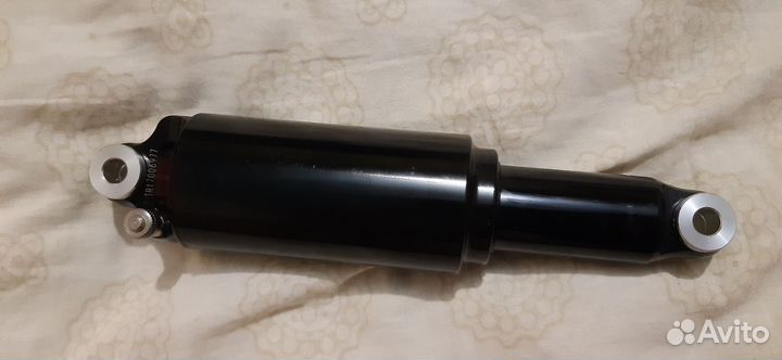 Задний амортизатор