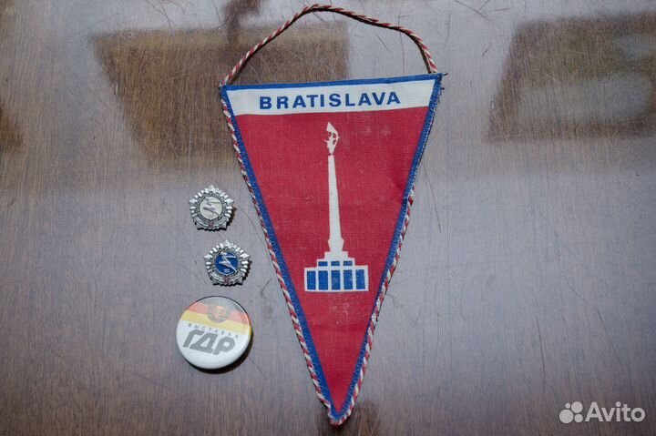 Вымпел и значки гто СССР и гдр