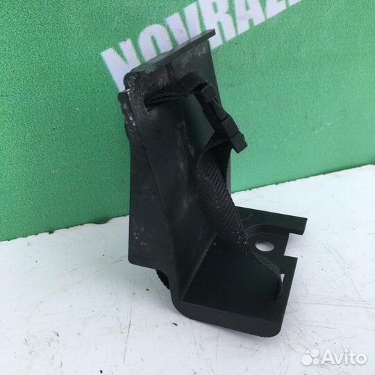 Кронштейн (сопут. товар) Мазда 6