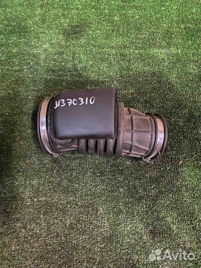 Volvo XC90 2015- XC60 патрубок воздушного фильтра