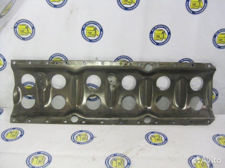 Плита двс нижняя 20499612 renault trucks, Magnum 2