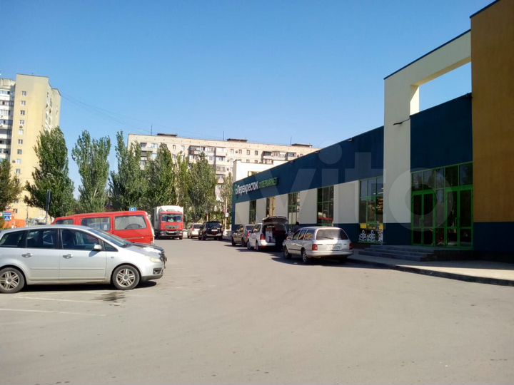 Помещение свободного назначения, 400 м², 1200 м²