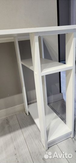 Письменный стол