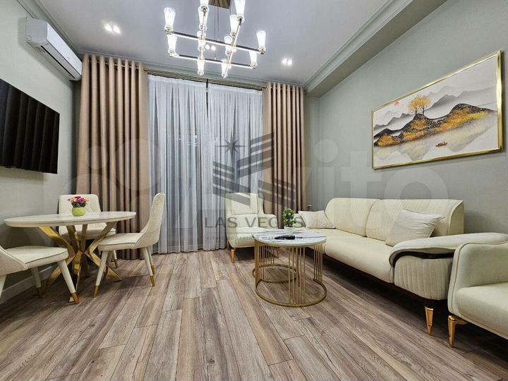 2-к. квартира, 72 м², 10/10 эт.