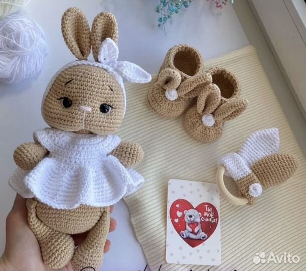 Зайки, вязанние игрушки, набор игрушки