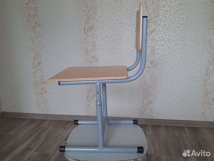 Стулья школьные и для садика