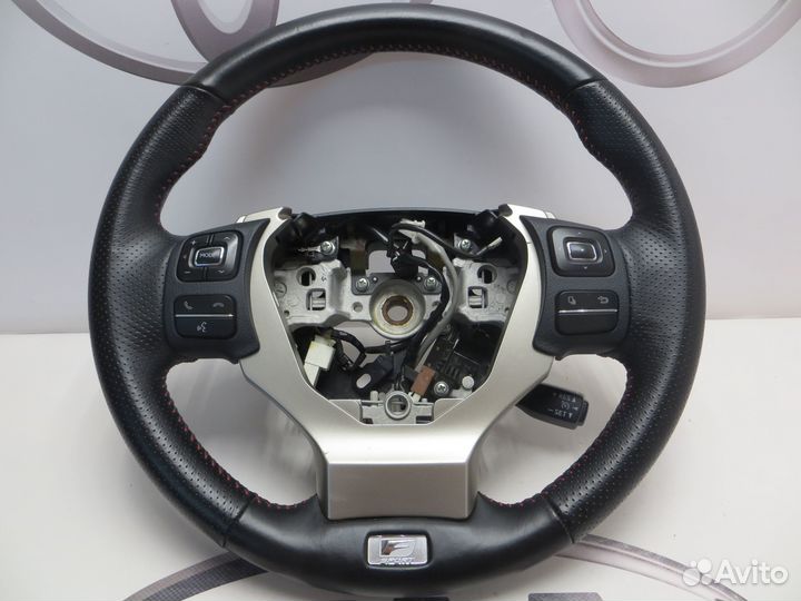 Рулевое колесо Lexus F-Sport