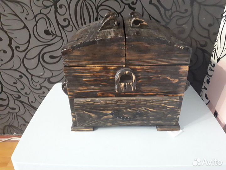 Сундук шкатулка
