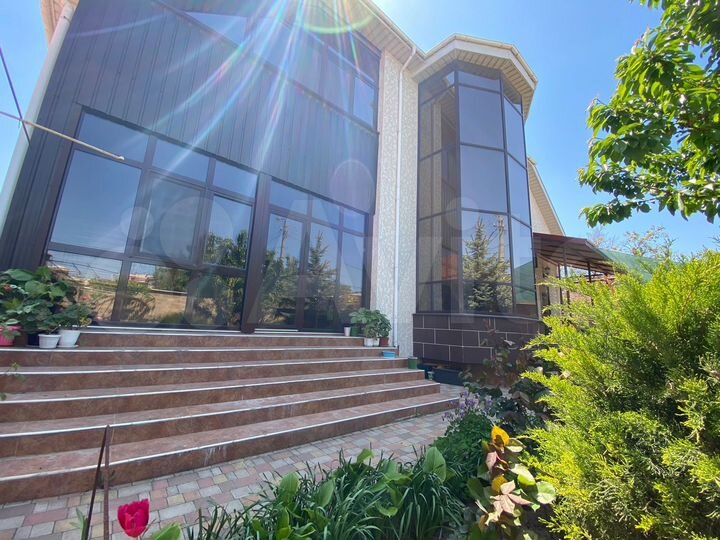 Дом 415 м² на участке 6 сот.