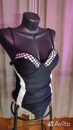 Купальники для бассейна слитные