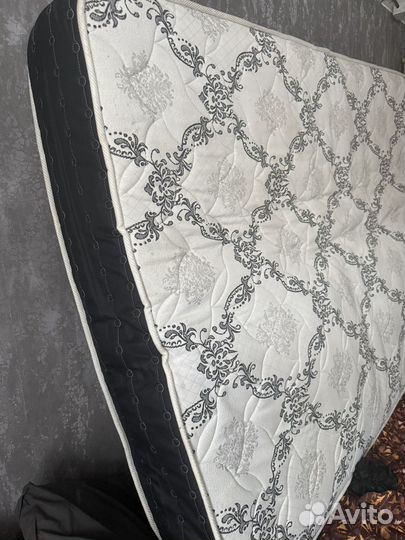 Матрас 140х200 бу