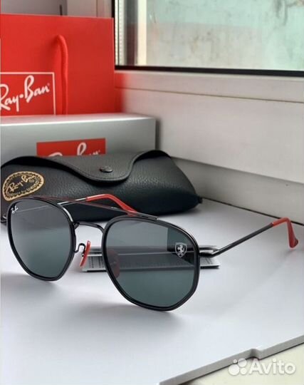 Солнцезащитные очки ray ban ferrari черные