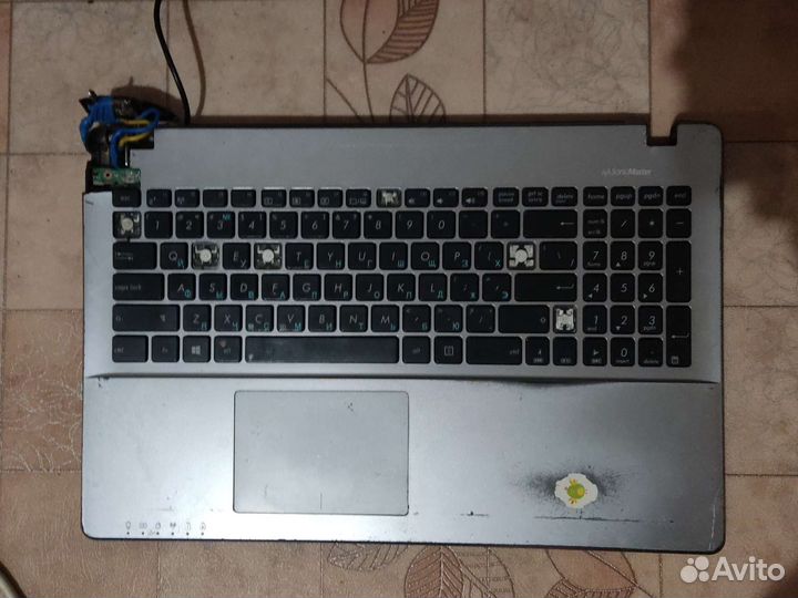 Ноутбук asus x550c