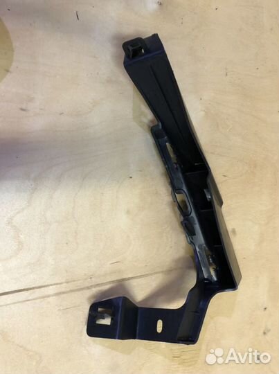 Кронштейн крепления фары