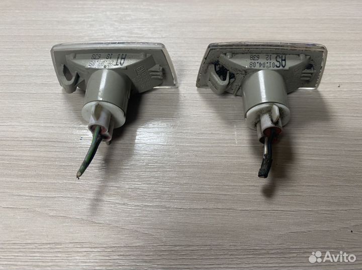 Повторитель в крыло с патроном Opel Corsa D