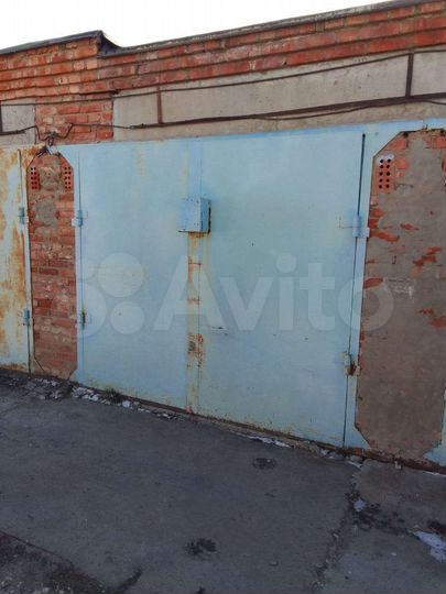 Гараж, > 30 м²