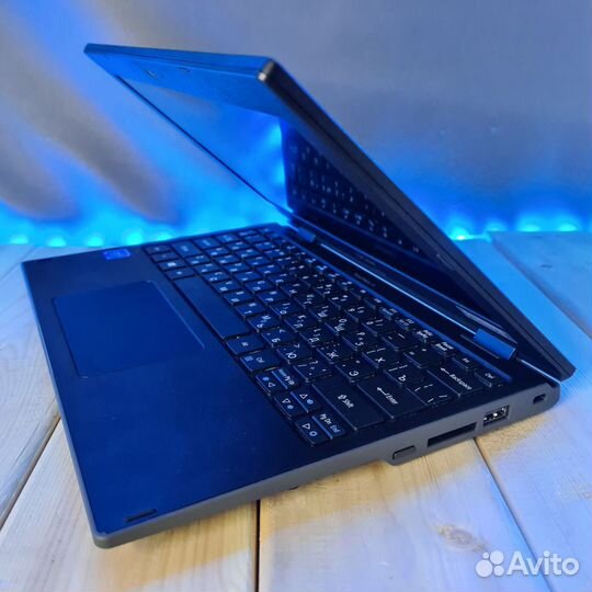 Ноутбук Acer TMB118-M-C6UT