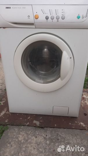 Стиральная машина на запчасти zanussi