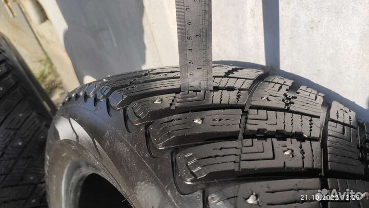 Goodyear Ultragrip Ice Arctic 215/55 R17