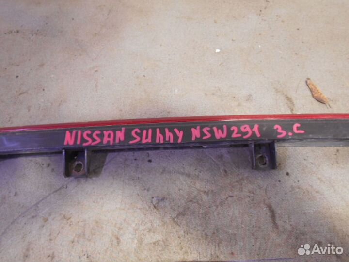 Фонарь крышки багажника Nissan Sunny FNB15 44199