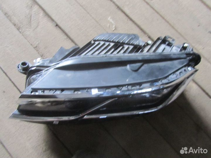 Фара левая Volkswagen Touareg 3