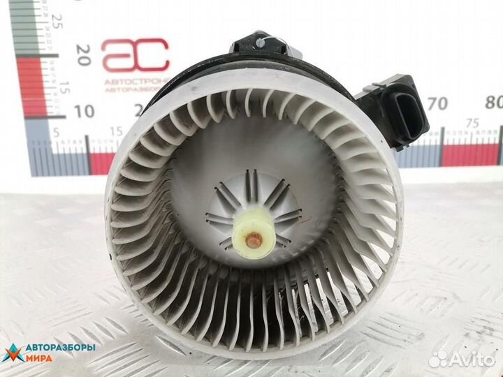 Моторчик печки Toyota RAV4 2 (XA20) рест. 2005