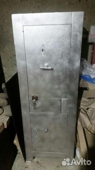 Оружейный сейф