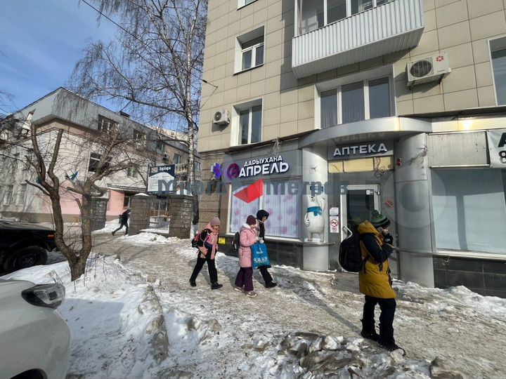 Торговая площадь, Октября пр-кт., 11