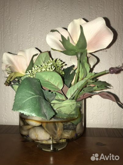 Розы декоративные с имитацией воды