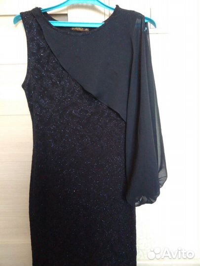 Платье нарядное 44