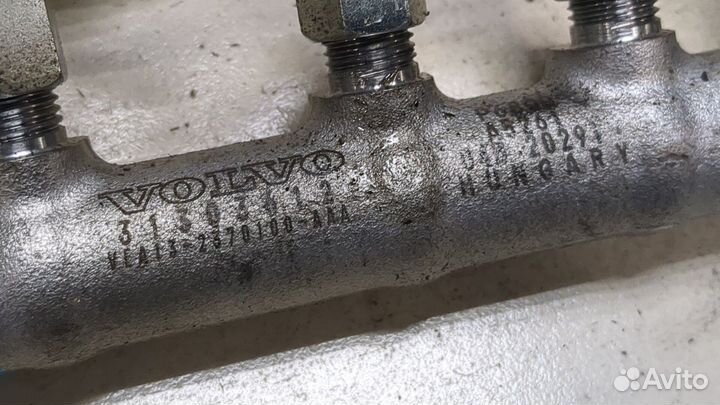 Рампа топливная Volvo S90, 2018