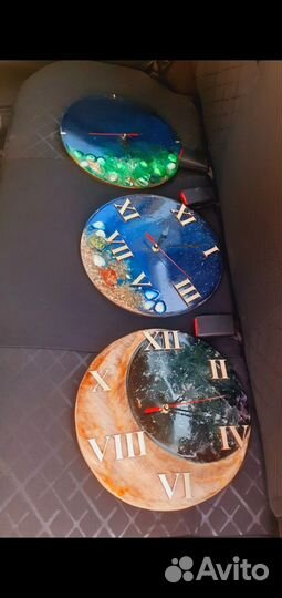 Часы из эпоксидной смолы ручной работы