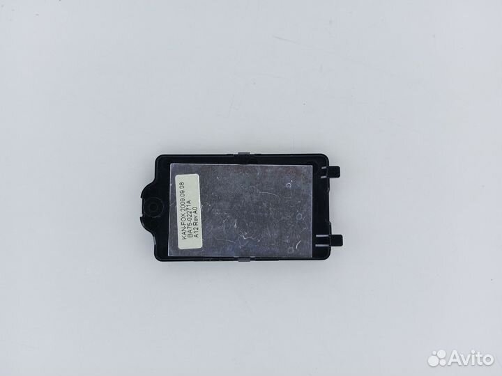 Крышка поддона BA75-02271A Samsung NP-R418