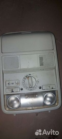 Плафон салона на Volkswagen Passat B6